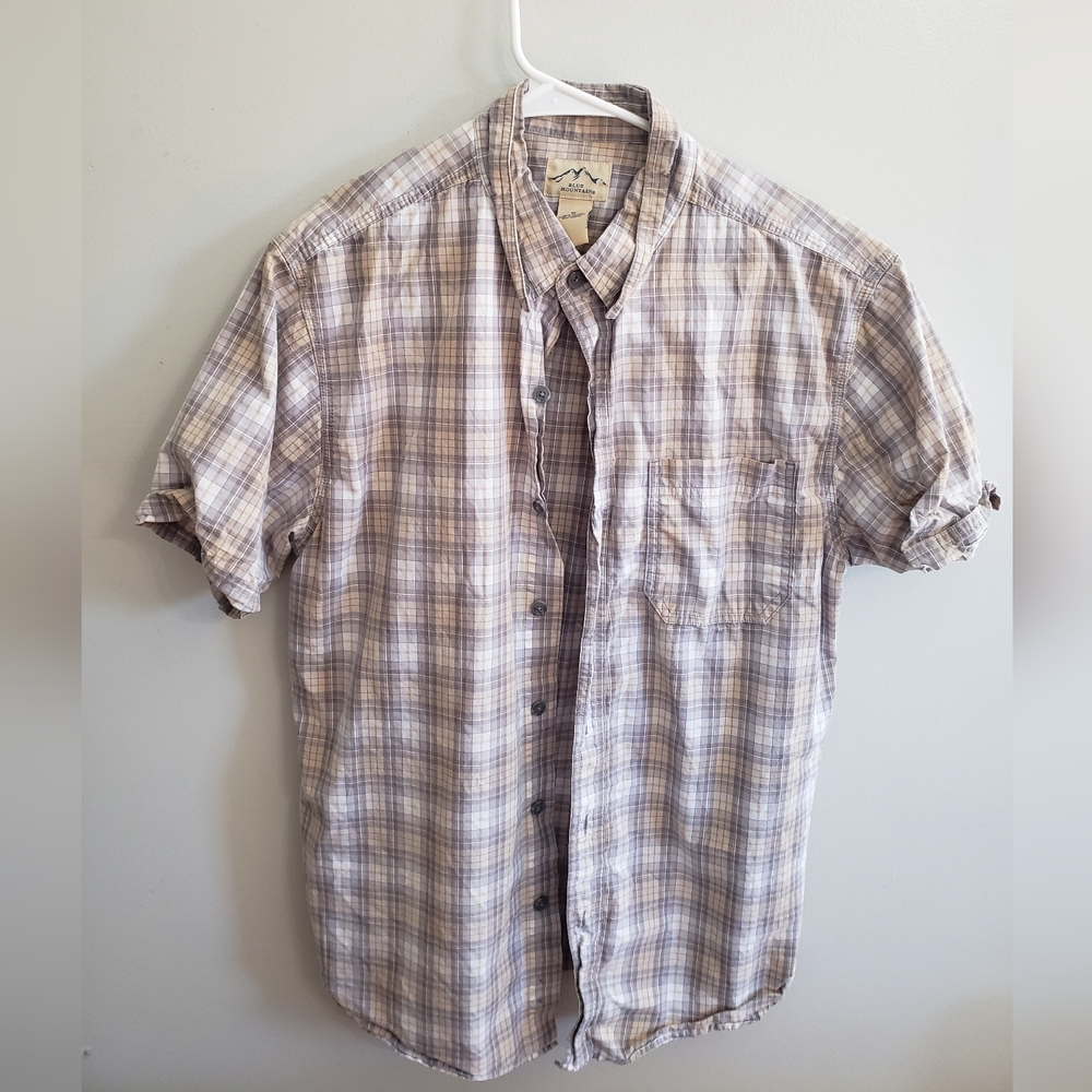 Blue mountains M Mens button down shirt cream and white stripes